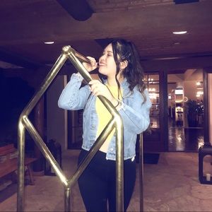 Meet your Posher, Claire